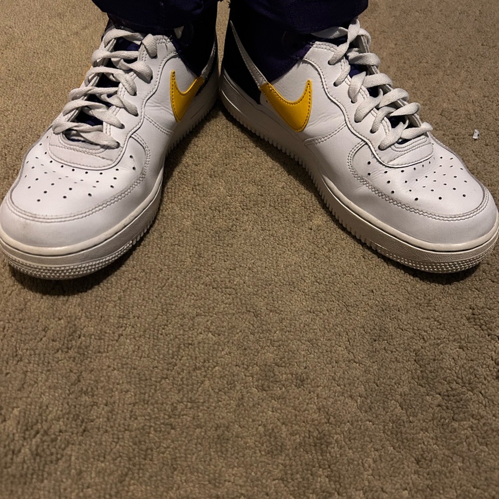 Nike Air Force 1 lakers trainers